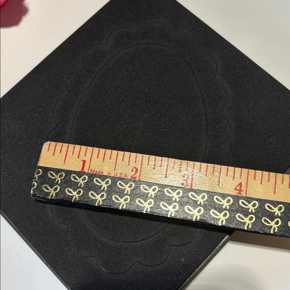 Sizzix FRAME OVAL SCALLOP